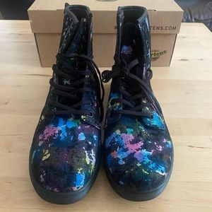 NIB Doc Martens Sheridan Black Rainbow Burst Suede Women’s Size 8US